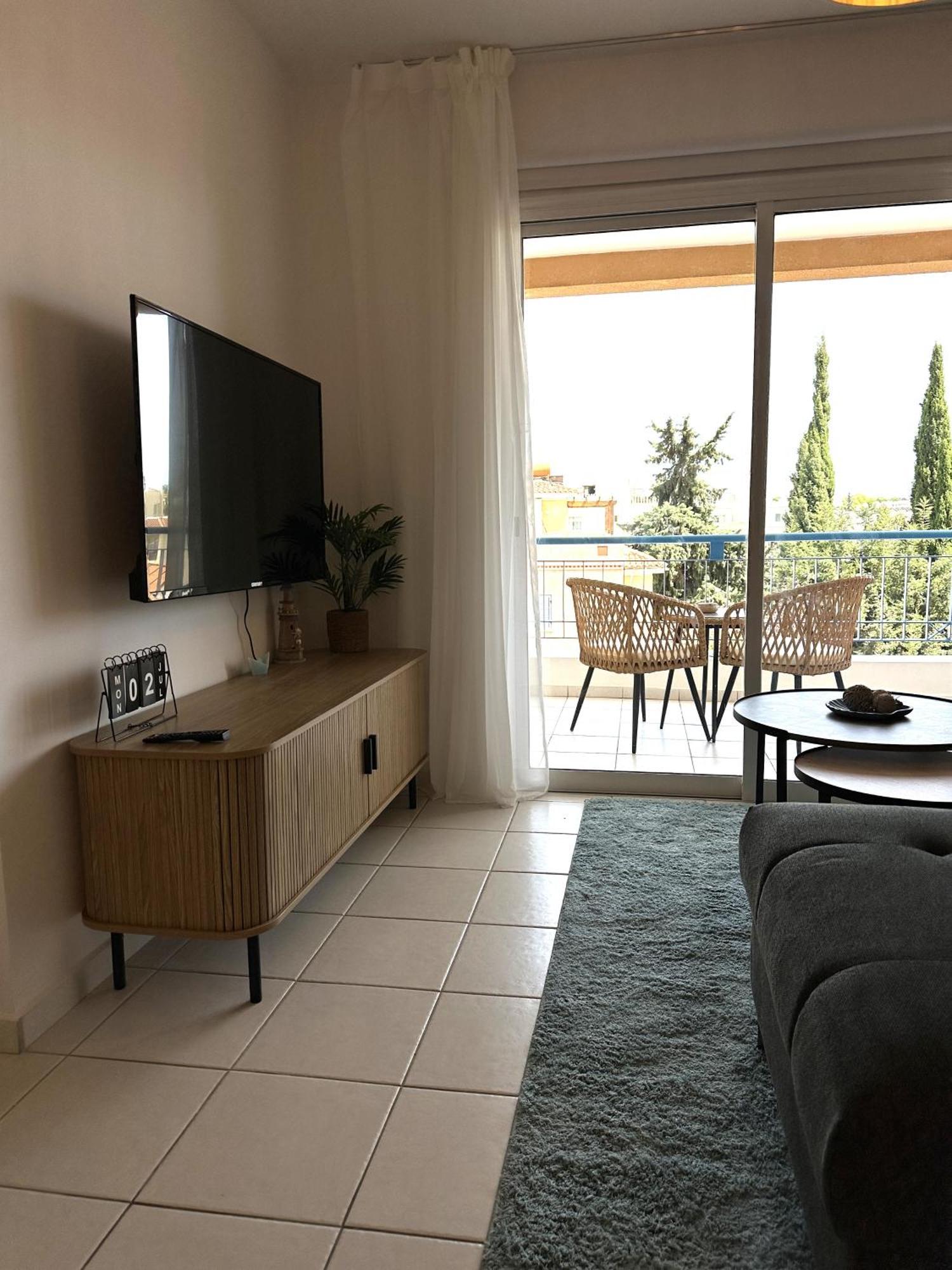 H&O Golden Sun Suite Paphos Exterior foto